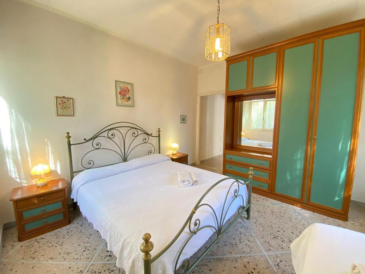 Pineta Apartament ティレニア エクステリア 写真