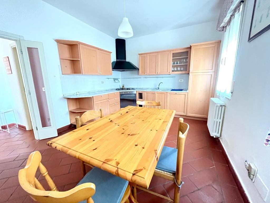 Pineta Apartament ティレニア エクステリア 写真