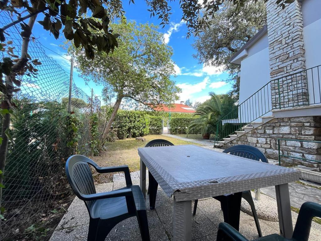 Pineta Apartament ティレニア エクステリア 写真