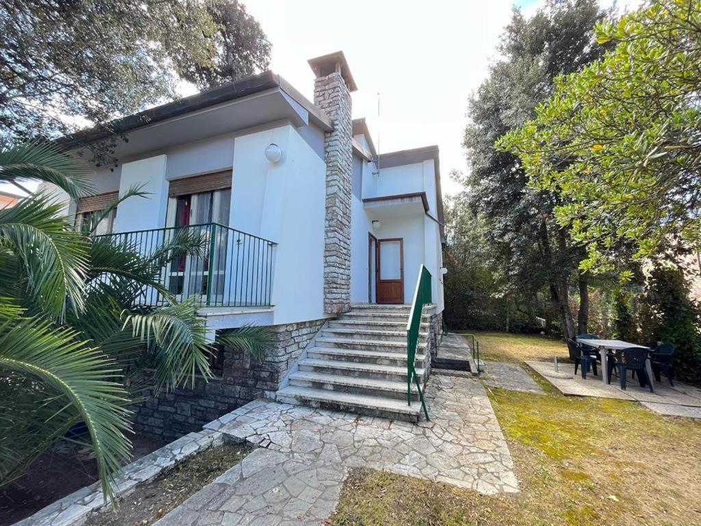 Pineta Apartament ティレニア エクステリア 写真