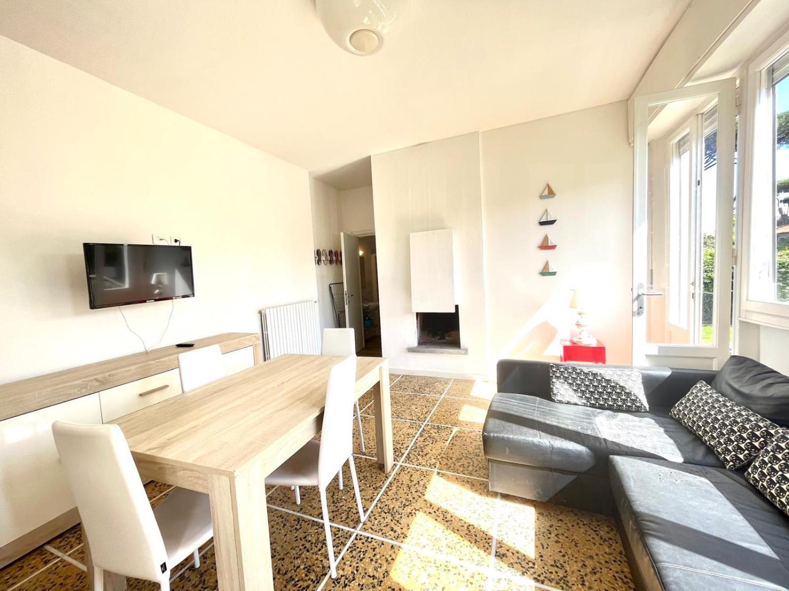 Pineta Apartament ティレニア エクステリア 写真