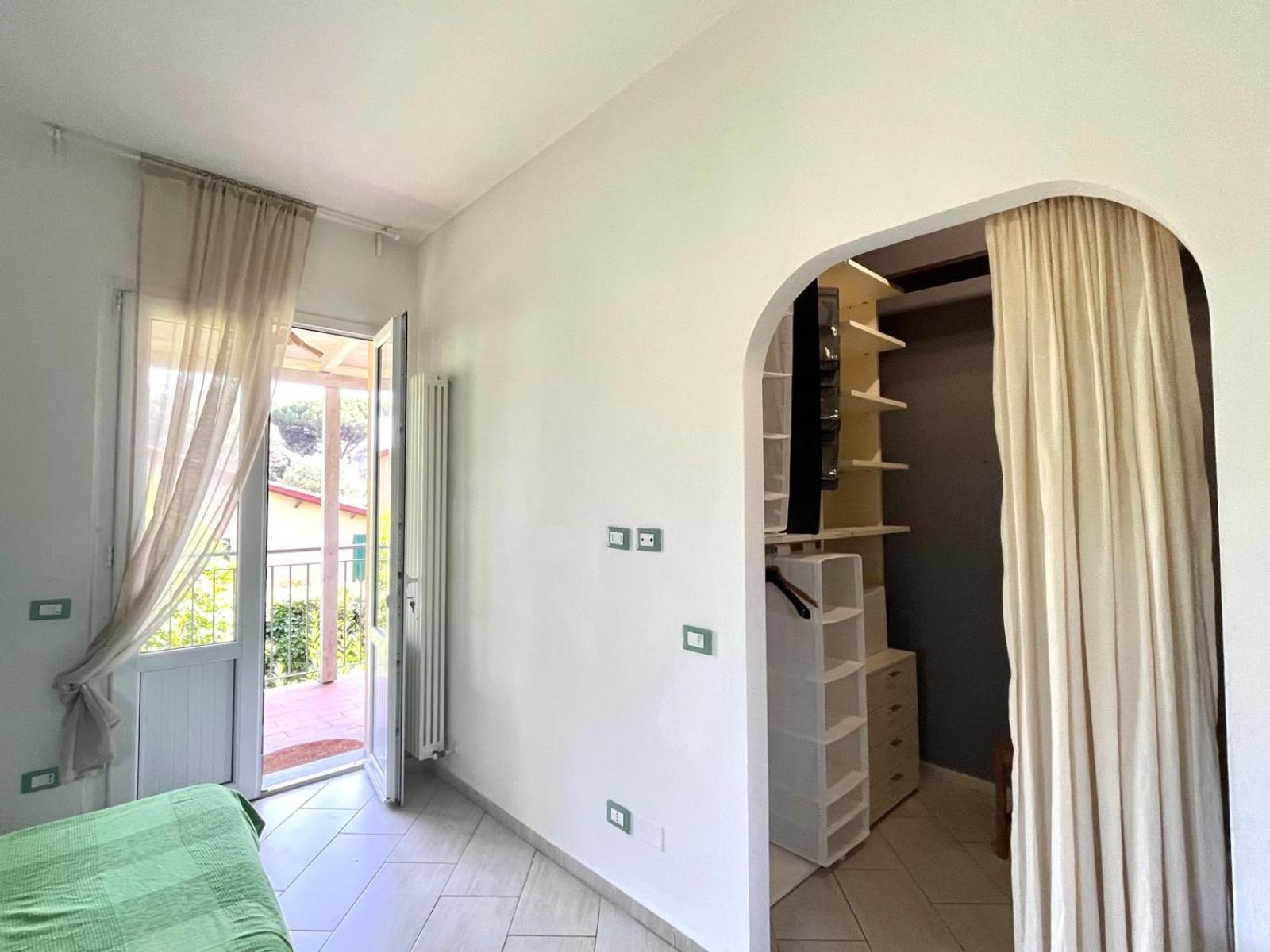 Pineta Apartament ティレニア エクステリア 写真
