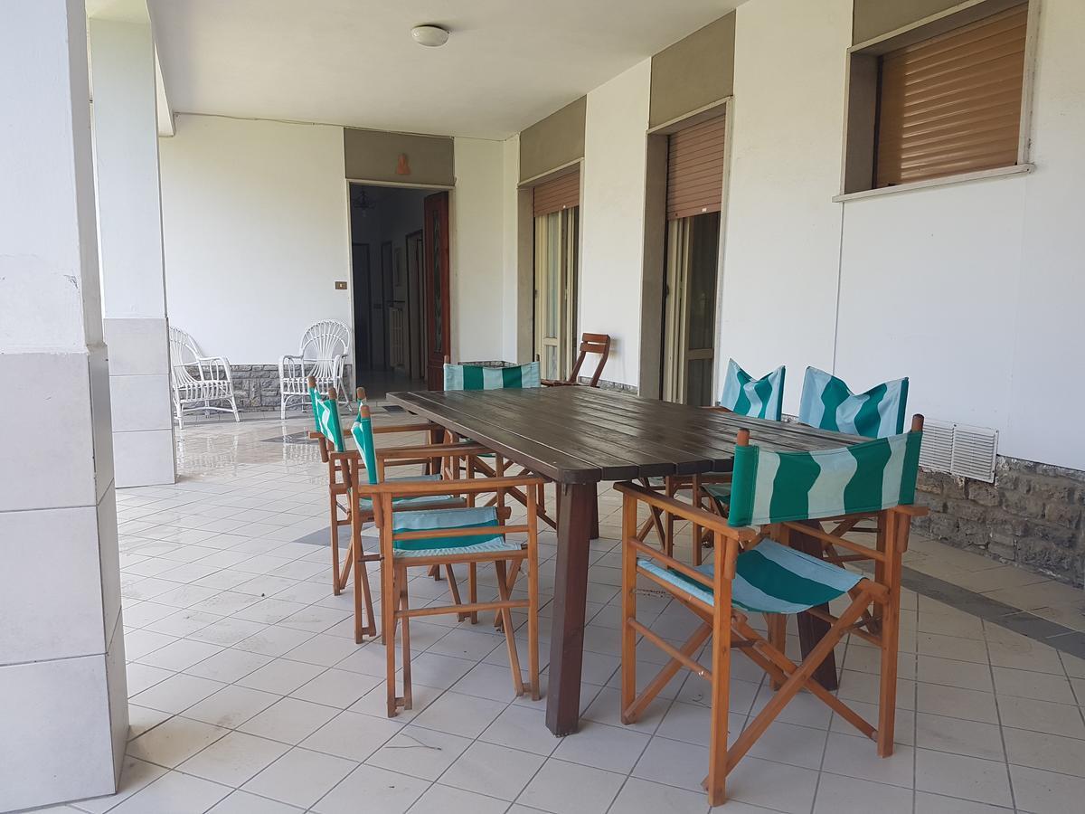 Pineta Apartament ティレニア エクステリア 写真