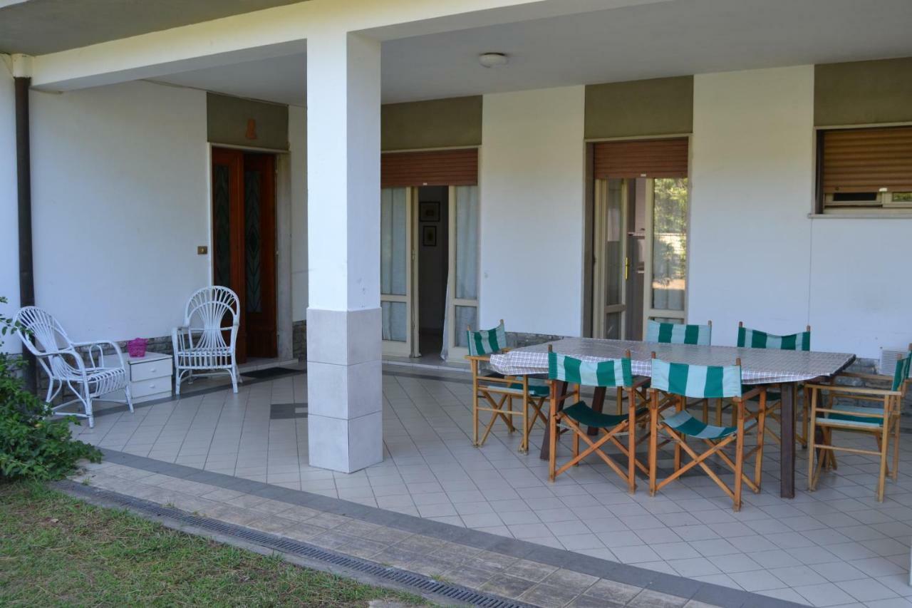 Pineta Apartament ティレニア エクステリア 写真